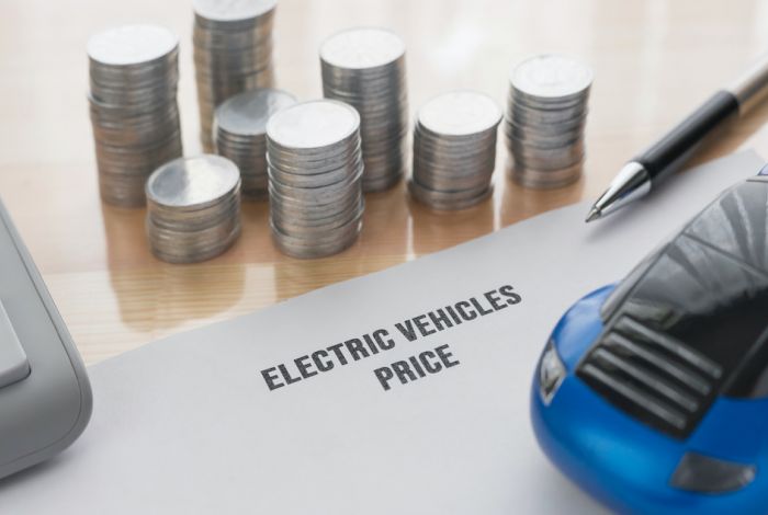 Will Electric Cars Reach Price Parity with ICE Vehicles in the UK And How Soon?